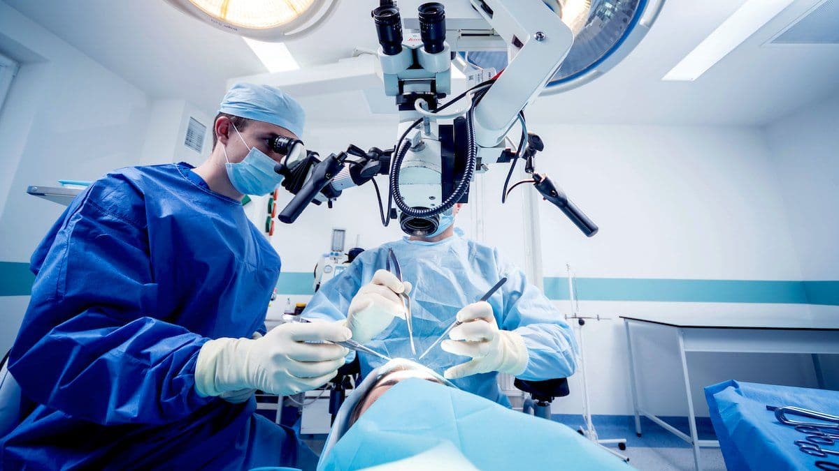 Guiding the Scalpel: Researchers trained neural networks to assist brain surgeons' real-time tumor removal decisions.